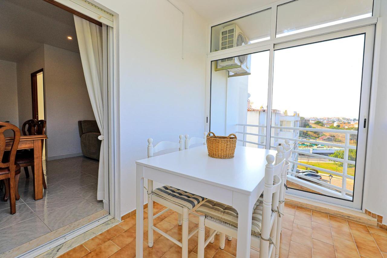 C23 - Parkway Entrance Apartment In ลากอส ภายนอก รูปภาพ