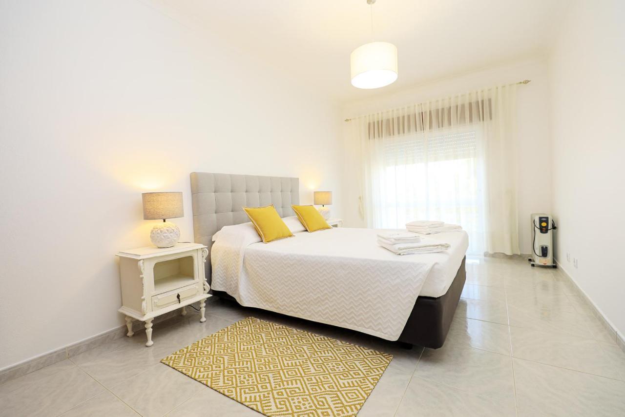 C23 - Parkway Entrance Apartment In ลากอส ภายนอก รูปภาพ
