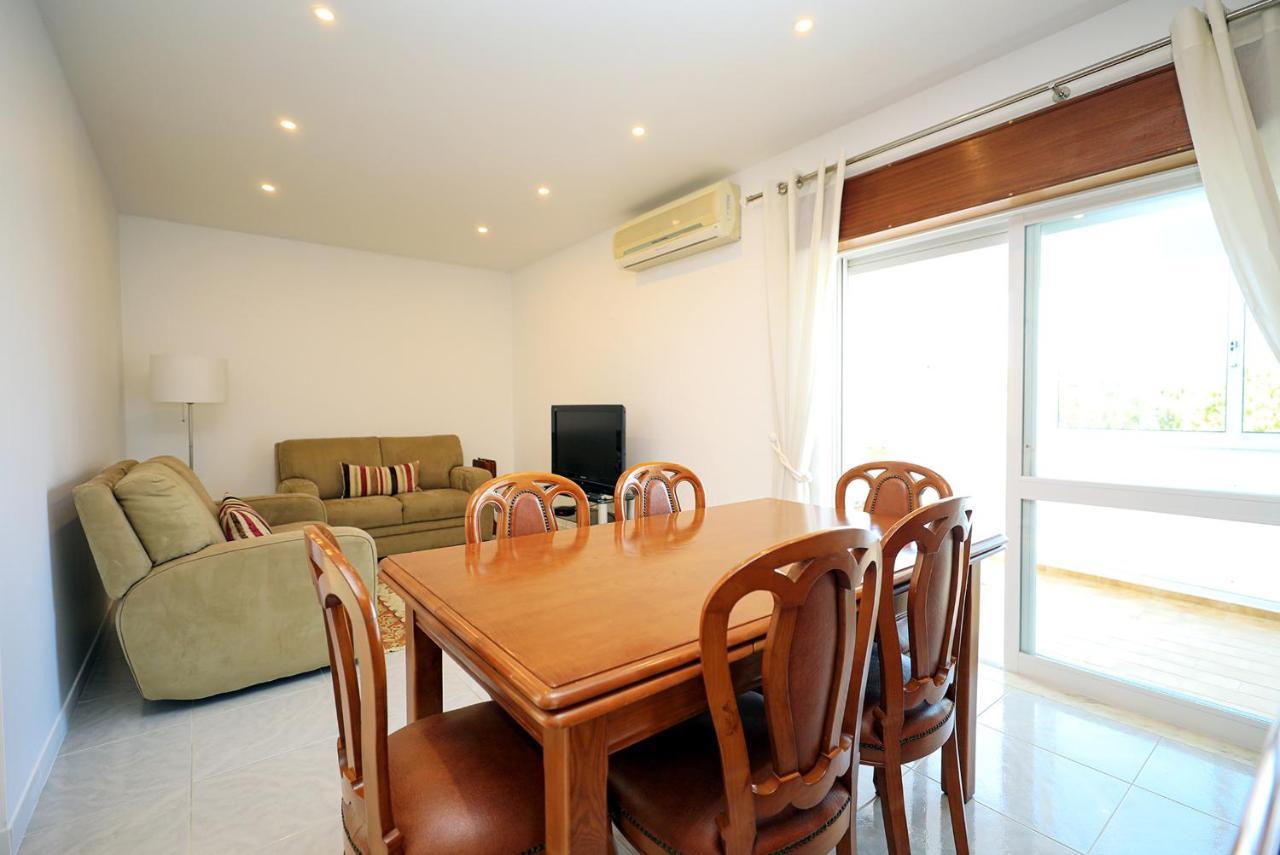 C23 - Parkway Entrance Apartment In ลากอส ภายนอก รูปภาพ